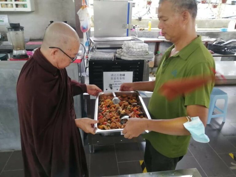 Fundraising for Monastery Food & Medical Offering (11)